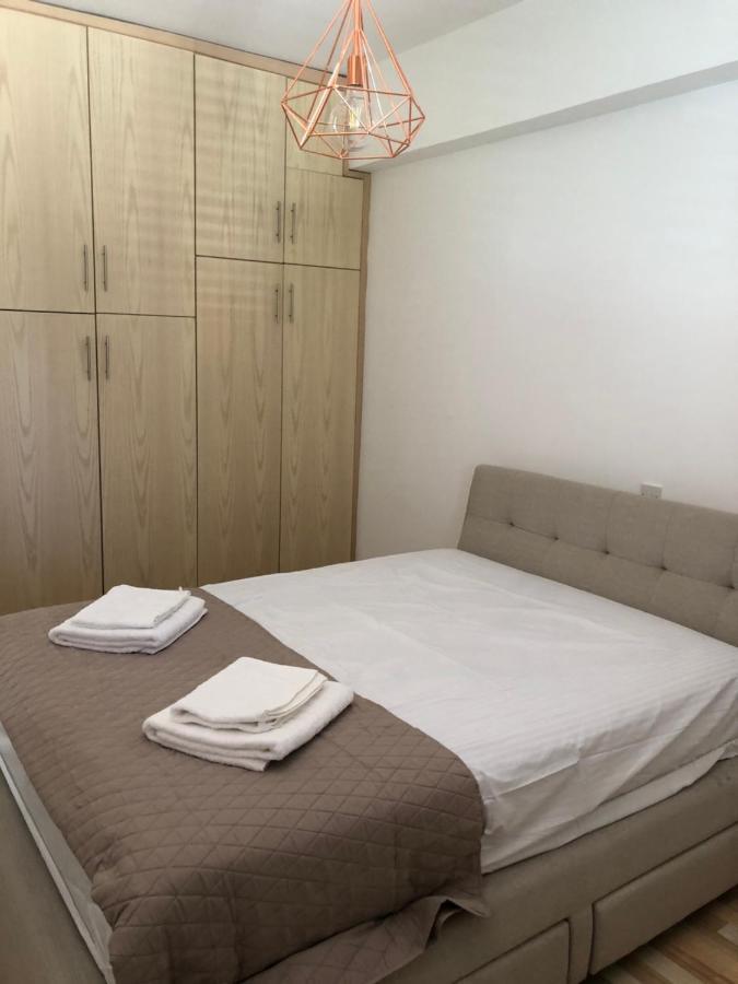 Modern Luxury Apartment In The Heart Of นิโคเซีย ภายนอก รูปภาพ
